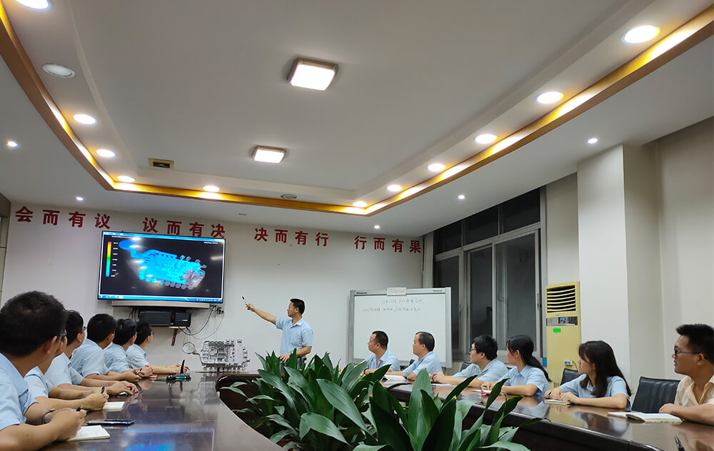 為不同領(lǐng)域客戶(hù)在模具設計與制造積累豐富經(jīng)驗，在汽車(chē)、新能源、通信、醫療等行業(yè)有顯著(zhù)優(yōu)勢。